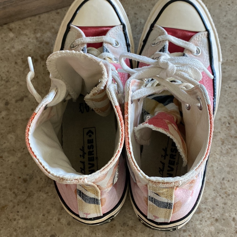 Women Converse - Picture 6 of 9